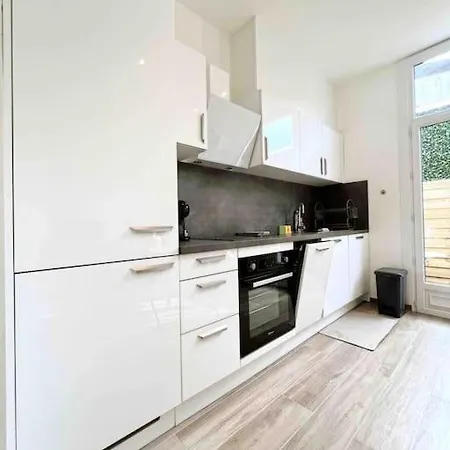 Le Bruna: 4 Prs, Clim, 10 Min Plages Antibes