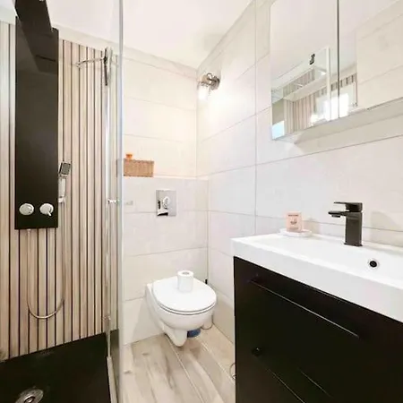 Apartmán Le Bruna: 4 Prs, Clim, 10 Min Plages *